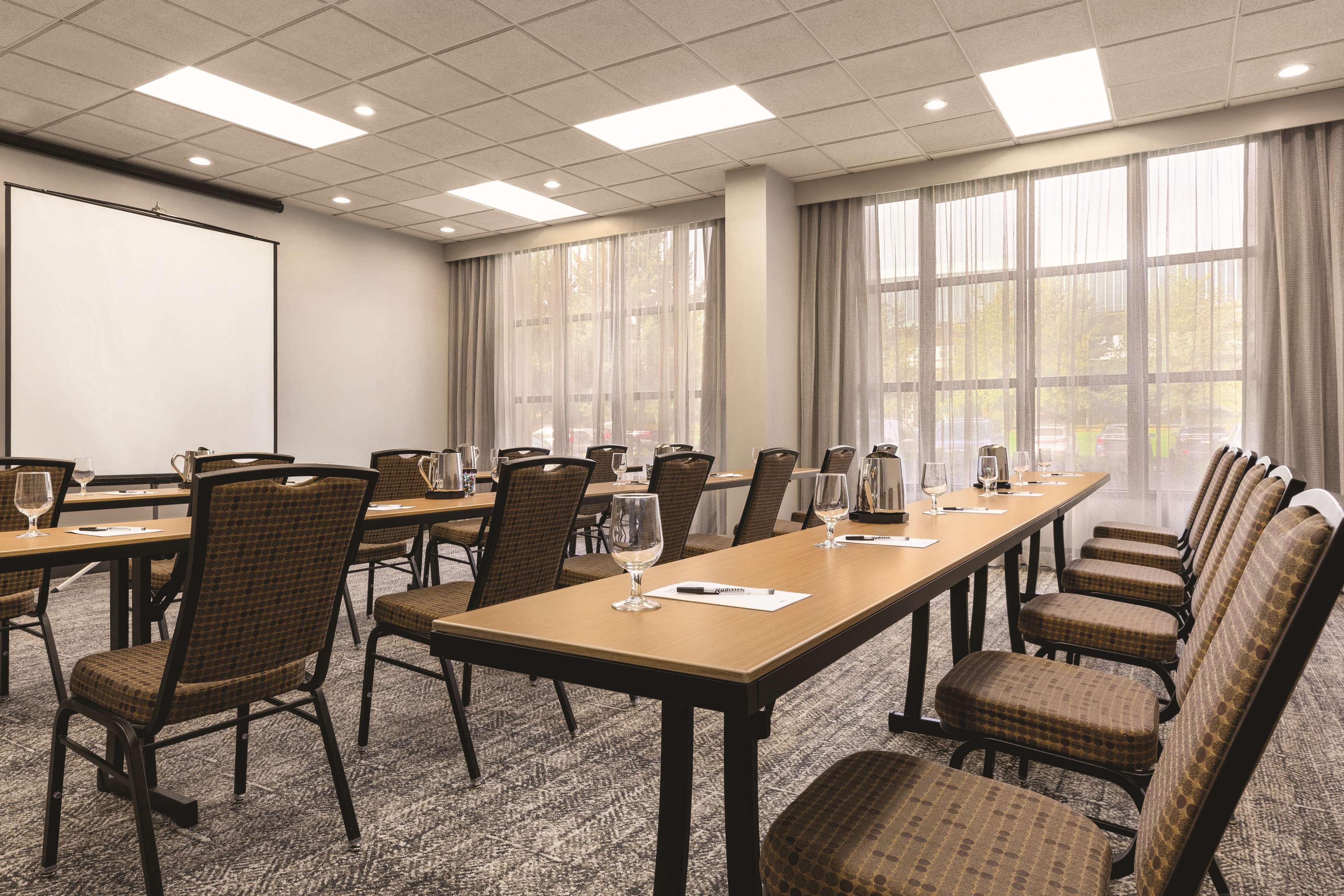 Radisson Hotel Seattle Airport Сиатак Екстериор снимка