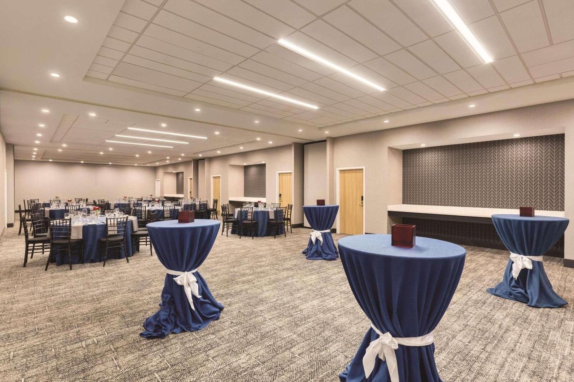 Radisson Hotel Seattle Airport Сиатак Екстериор снимка