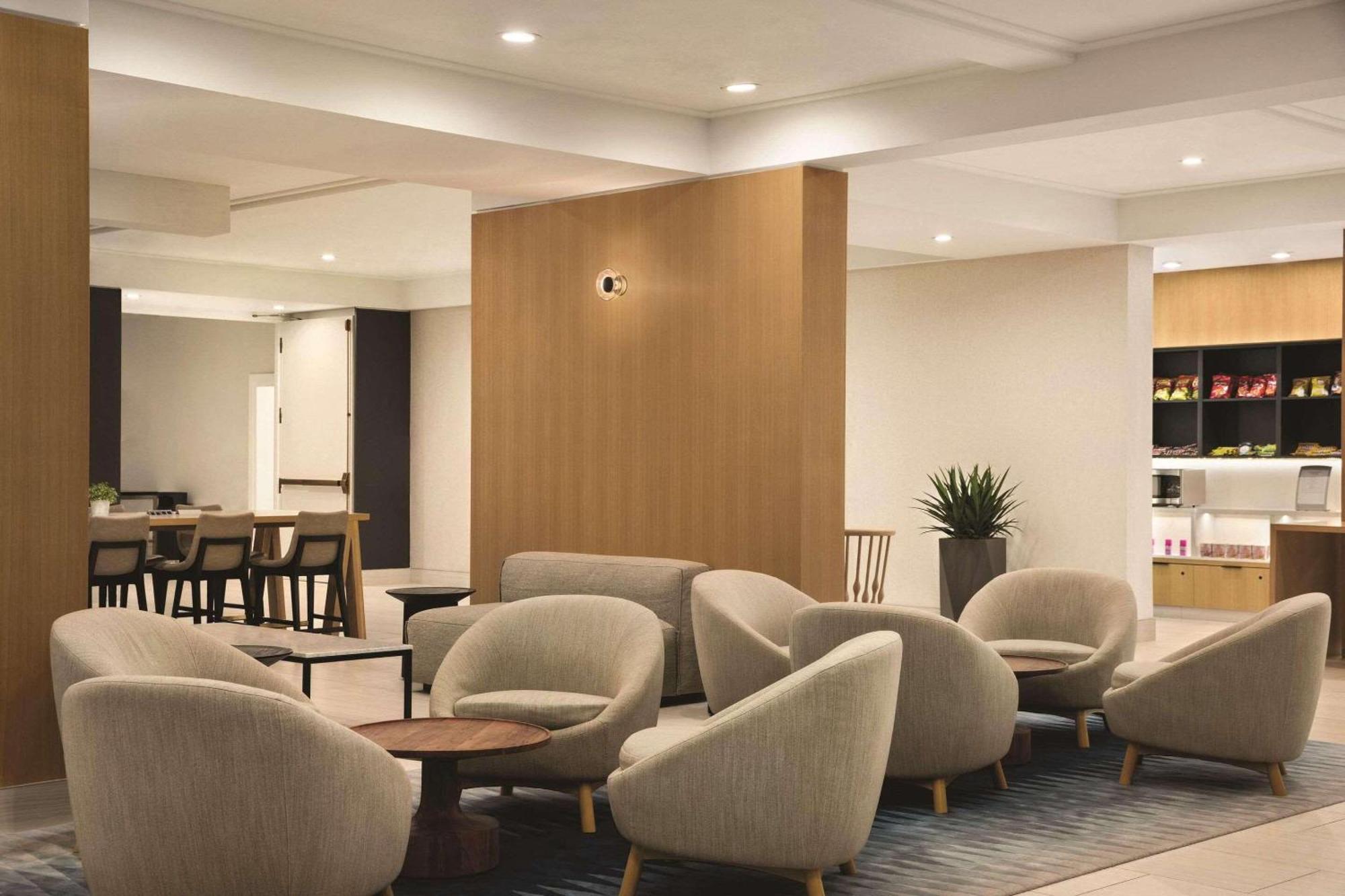 Radisson Hotel Seattle Airport Сиатак Екстериор снимка