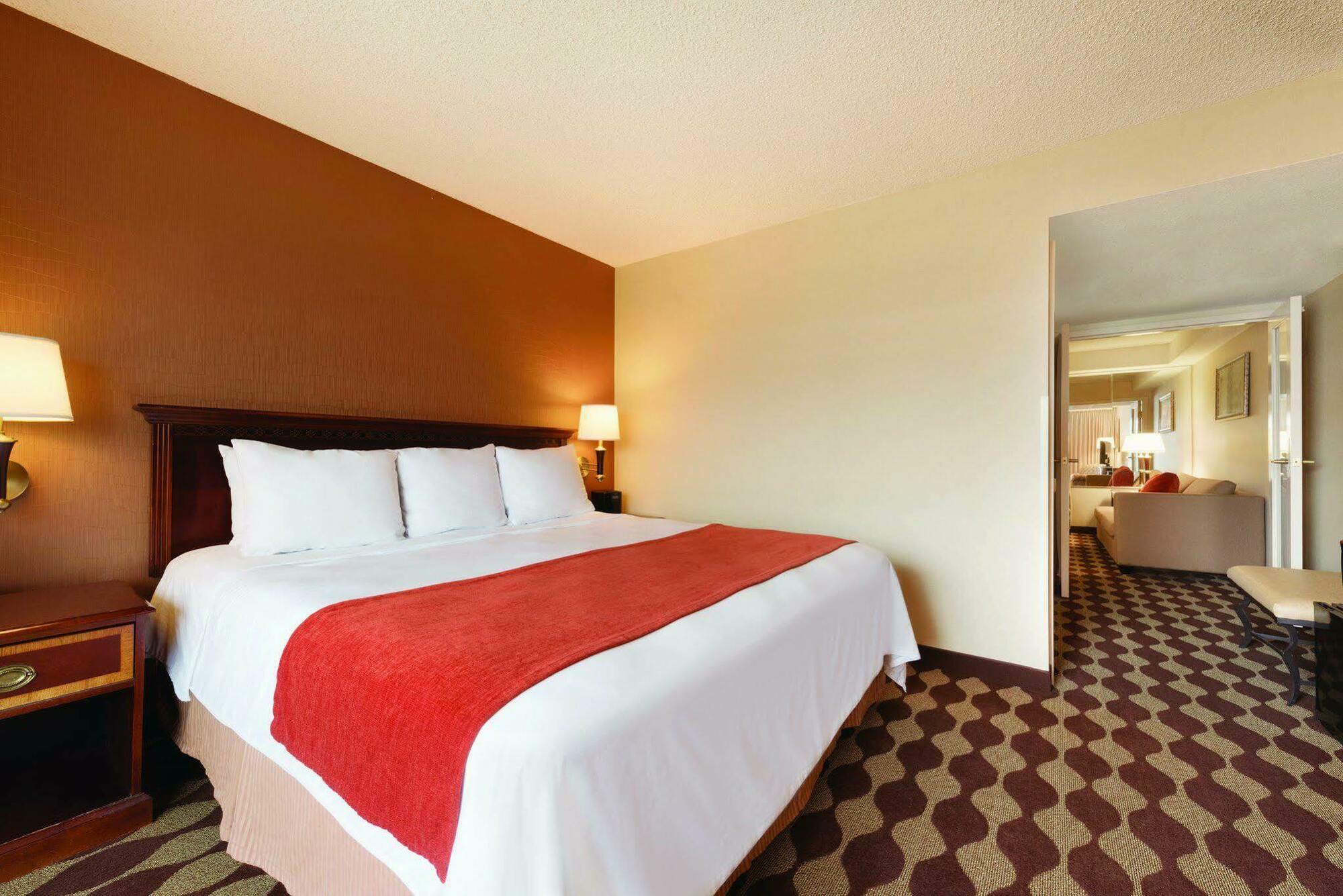 Radisson Hotel Seattle Airport Сиатак Екстериор снимка